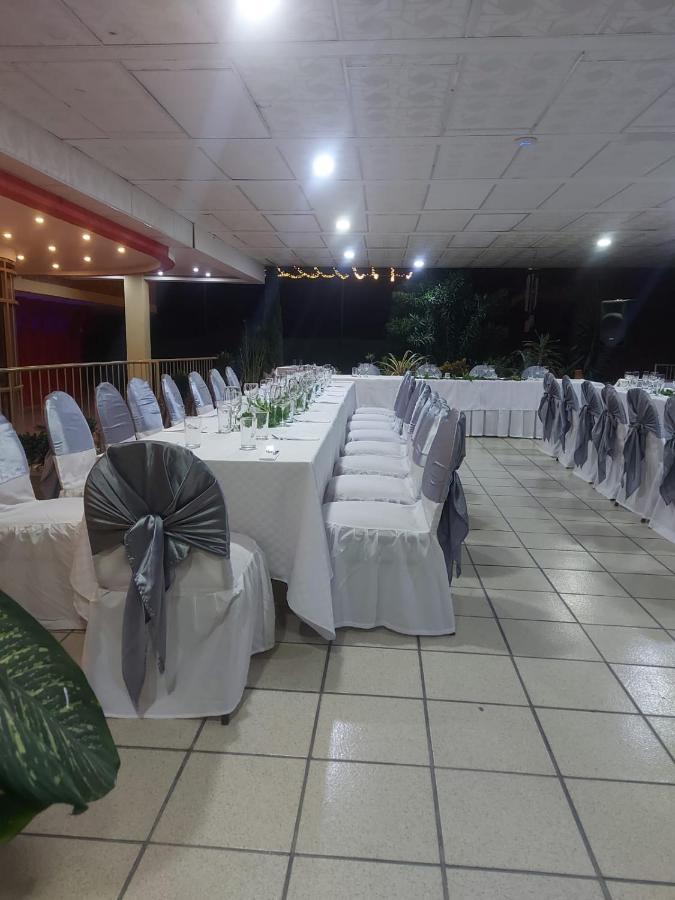 Hotel mariscal robledo cartago Exterior foto