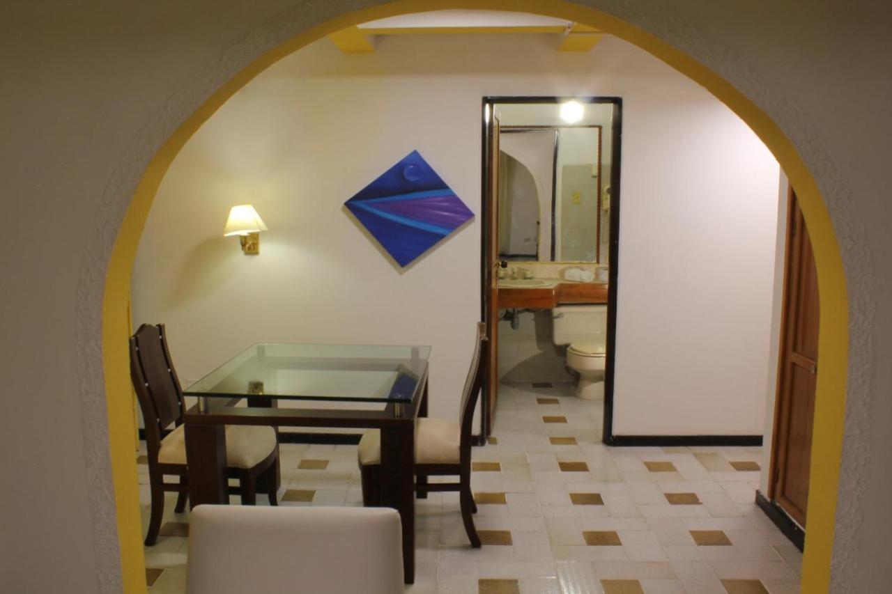 Hotel mariscal robledo cartago Exterior foto