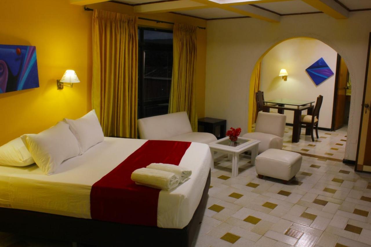 Hotel mariscal robledo cartago Exterior foto